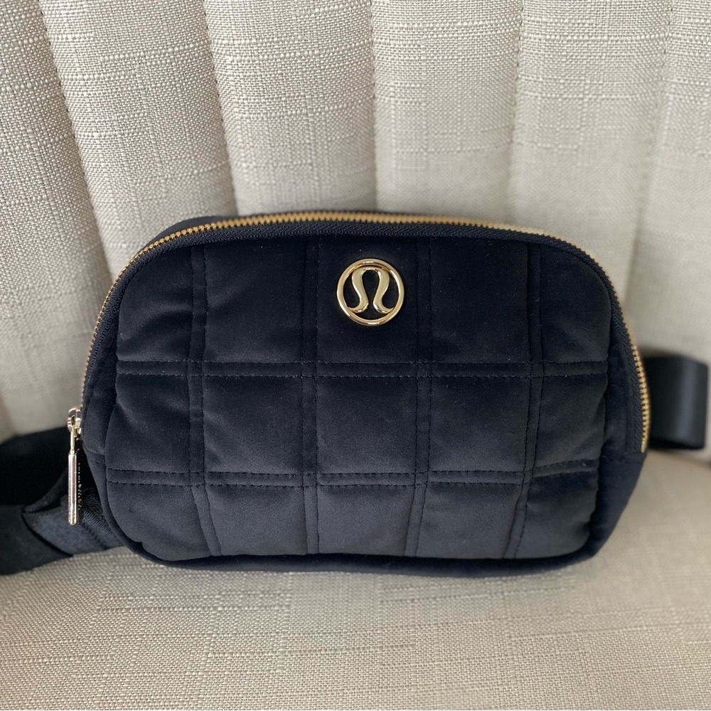 NWOT Lululemon Everywhere Belt Bag 1L in Quilted Black Velour with Gold Accents